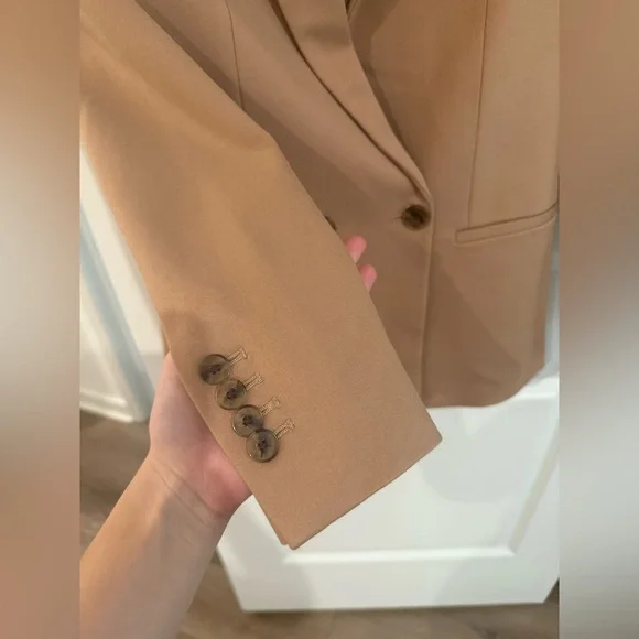 Express Tan Women's Blazer NWOT - Picture 4 of 5